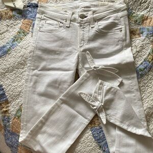 New with tags Rag and Bone Skinny White Jeans size 25
